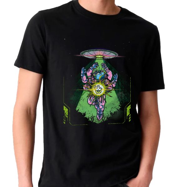 Polera negra en venta, astronauta psicodélico
